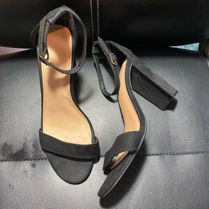 Brash Black Faux Suede Classic Block Heels Ankle Strap Size 8 1/2